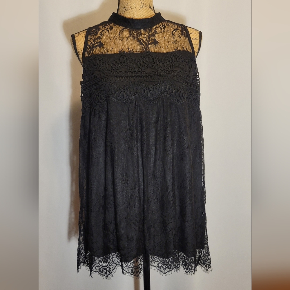 Blooming Jelly High Neck Sleeveless Lace Top | NWOT! | Sz. L
